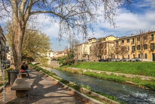 Photos padua, italien - idylle am fluss bacchiglione