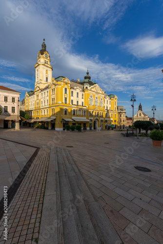 Obraz na płótnie Pecs City Hall building on Szechenyi ter