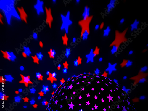 Obraz na plátně Lampada con le stelle per la camera dei bambini - rosso e blu