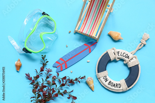 Snorkelling mask with mini ...