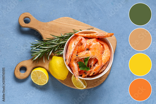 Cooked shrimp with lemon an...