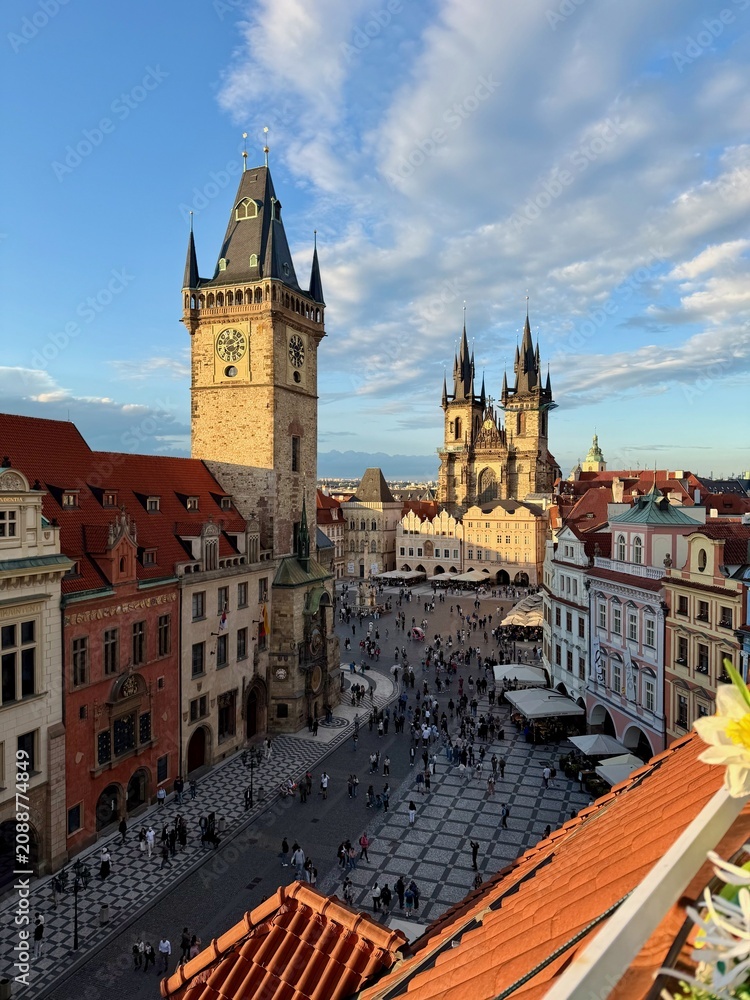 Obraz premium A view from the balcony of a Prague building, overlooking Old Town Square, Praha, Czechia.