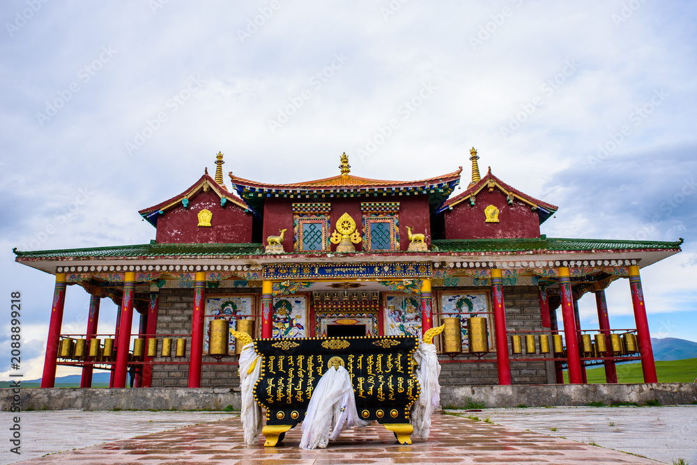 Obraz premium Architectural Landscape of Barun Temple in Bayinbuluke Scenic Area, Hejing County, Xinjiang, China