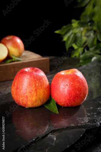 Konstfotografi Fresh Red Apples Still Life with Water Droplets on Dark Slate Surface