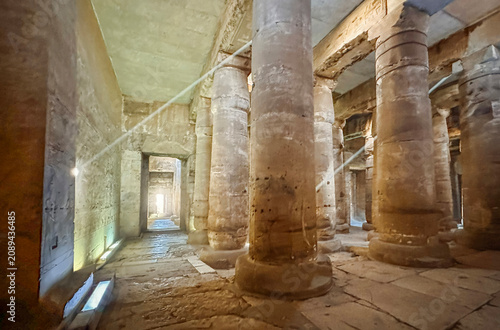 Canvastavla Beautiful interiors and ancient hieroglyphs in the Temple of Seti I in Abydos, Egypt