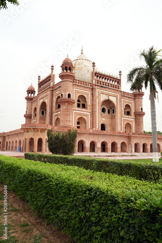 Full View of Safdarjang Tomb, sandstone and marble, Delhi, India © Saji Maramon