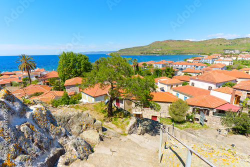 Foto Scenic View of Petra Village with Red Tiled Roofs on Lesbos Island