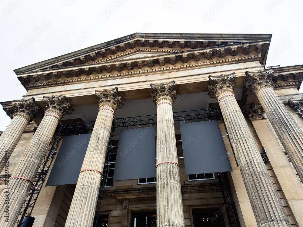Obraz premium Grand neoclassical Walker Art Gallery building facade with Corinthian columns and pediment at a historic civic building in Liverpool, UK