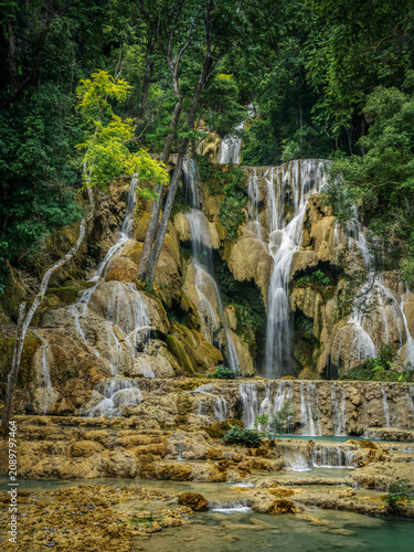 Kuang Si Waterfalls (Stage 7) - Kuang Si Wasserfälle (Stufe 7)