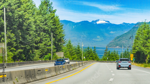 Fotografía Stunning ocean and mountain views driving from Vancouver to Whistler, BC, Canada, on the Sea to Sky highway