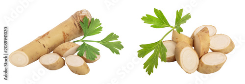 Obraz na płótnie Horseradish root with slices and parsley isolated on white background