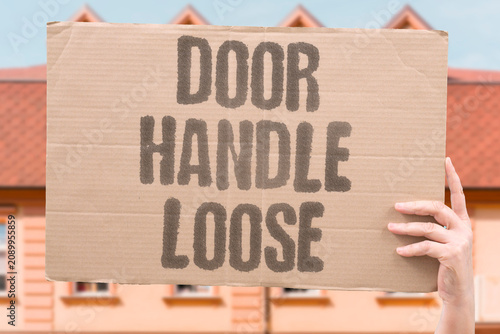 Konstfotografi "Door Handle Loose" Wobbles every single pull