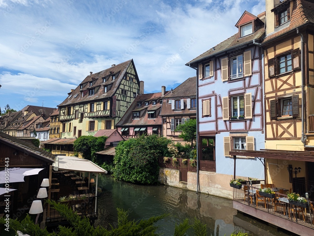 Obraz premium Traditional half-timbered houses along the canal in Colmar, Alsace, France