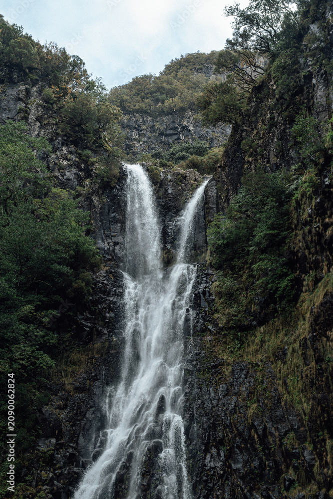 Obraz premium waterfall in the mountains