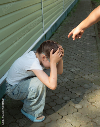 The children are teasing the girl