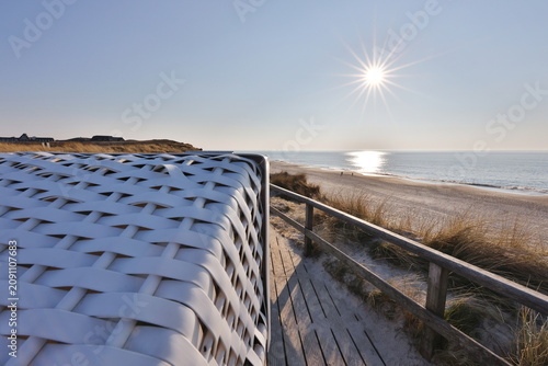 Küstenlandschaft Sylt mit Strandkorb