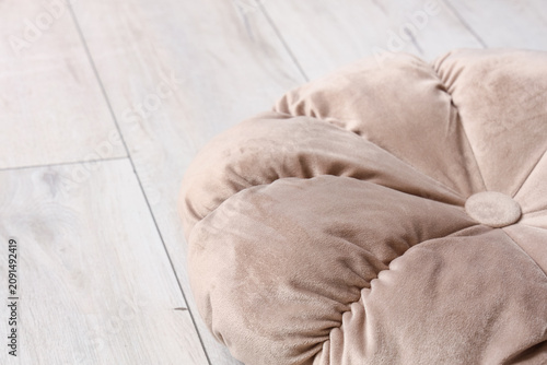 Beige velvet tufted floor c...
