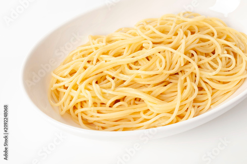 ソースをかける前のスパゲッティ