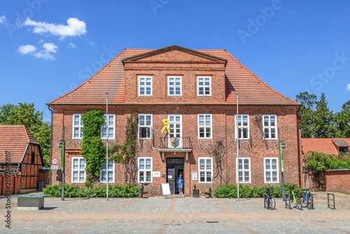 ludwigslust, deutschland - rathaus 