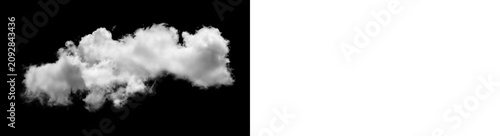 Foto Single white cloud isolated on black background, realistic cloud formation for d