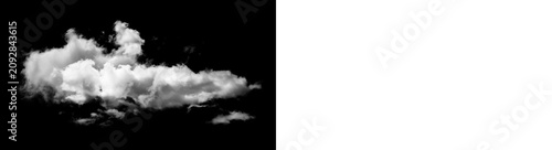 Fotografía Single white cloud isolated on black background, realistic cumulus cloud for sky
