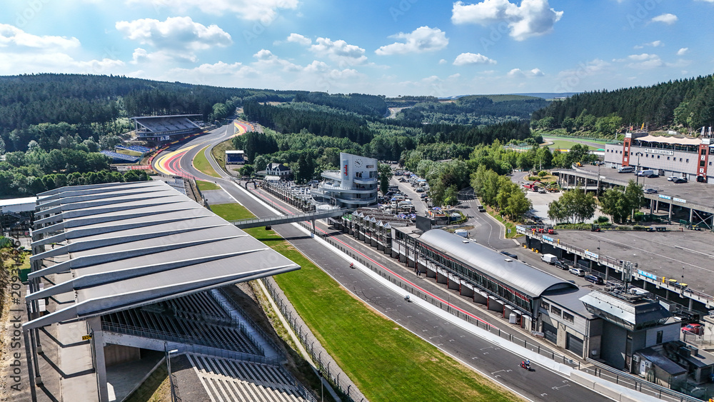 Obraz premium Belgique Wallonie vue aerienne circuit de Spa francorchamps