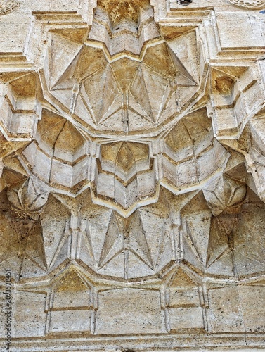 Tableau sur toile Intricate marble muqarnas detail in Selimiye Mosque, Edirne, Turkey