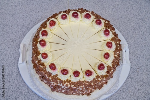 Hausgemachte Schwarzwälder Kirschtorte