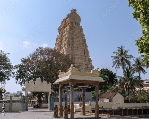 The Ekambareshwaran Temple is the largest and one of the most significant Shaivite temples in the holy city of Kanchipuram, Tamil Nadu, India.