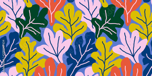 Abstract plant leaf art seamless pattern with colorful freehand doodle collage. Organic leaves cartoon background, simple nature shapes in vintage pastel colors. 