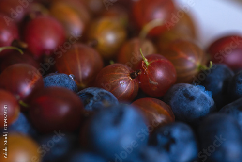 red grapes in a bowl