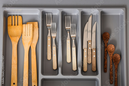 Kitchen drawer organizer wi...