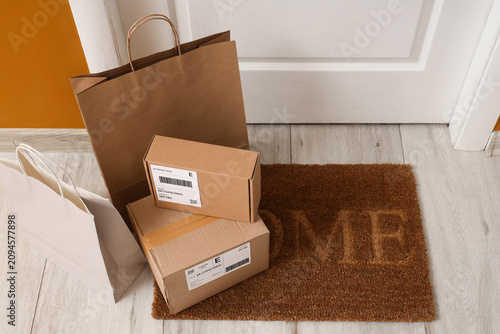 Online shopping delivery wi...