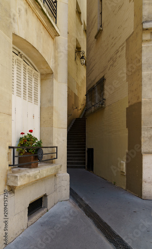 La rue des Eaux, 16ème arrondissement, Paris, France