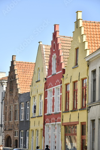 Konstfotografi Maisons colorées à pignon dentée à Bruges (Brugge)