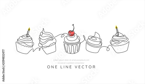 Set of cakes with berries in Continuous line drawing style. Single one line style drawing of muffin, cupcakes. Contour line. Sweet pastry Hand drawn Doodle concept editable stroke
