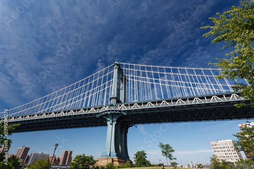 Konstfotografi Underside view of the superstructure of the Brooklyn Bridge in New York City