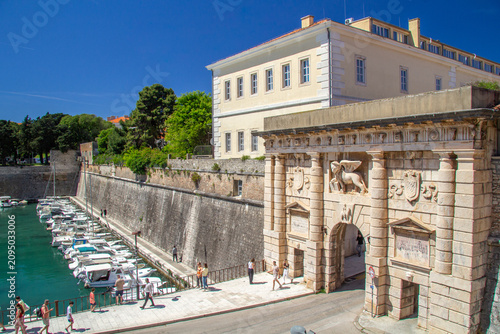 Bild auf Leinwand Zadar’s Land Gate (Kopnena vrata), a striking 1543 Venetian-era entrance to the