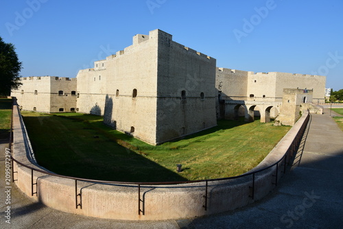 Foto View of Barletta Castle in Barletta, Apulia, Italy.