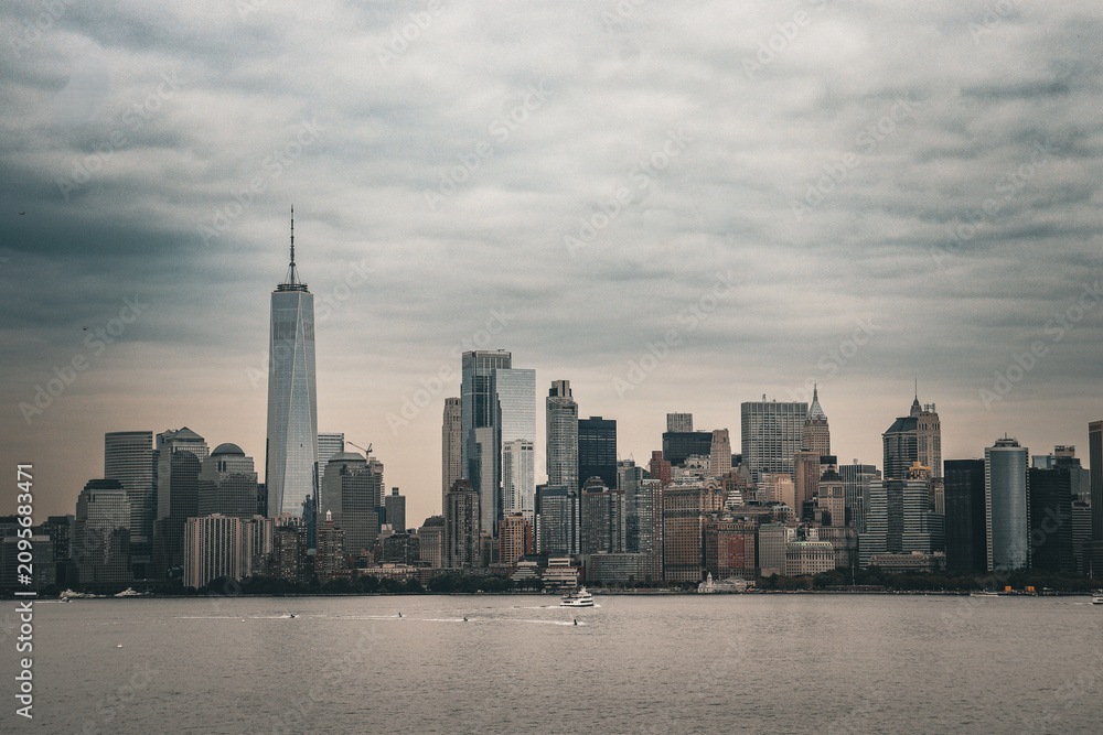 Obraz premium New York City Skyline from the Water