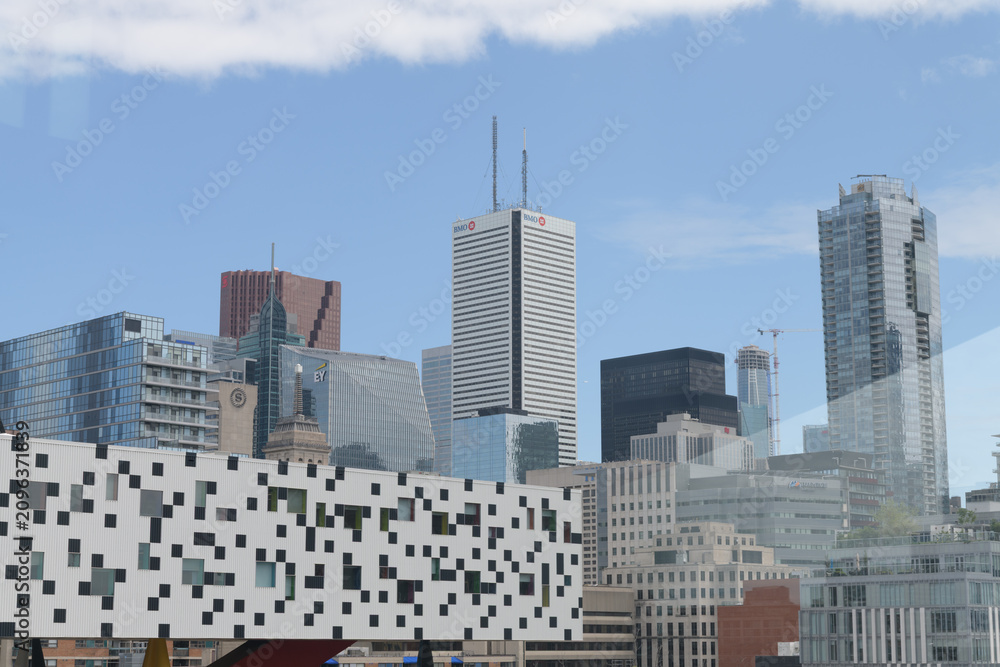Obraz premium view of Toronto from the south facing staircase at the Art Gallery of Ontario