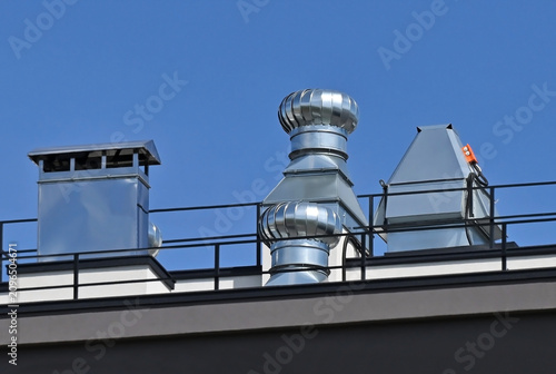 Steel ventilation funnel and turbine roof vent cap