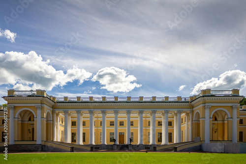 Bild auf Leinwand View of Alexander Palace in Alexander Park, Pushkin, Saint Petersburg, Russia, on a sunny summer day