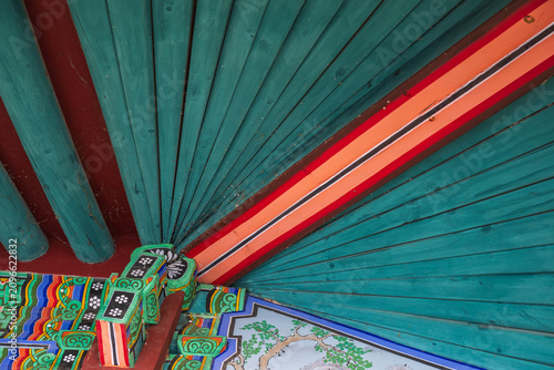 Obraz na plátně Traditional Korean dancheong pattern on wooden eaves with diagonal geometric lines