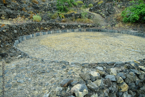 ERA DE PIEDRA PARA TRILLAR TRIGO