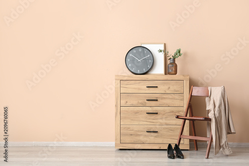 Wooden chest of drawers wit...