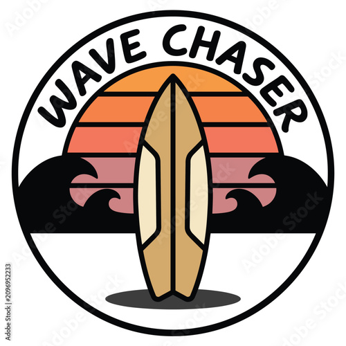 Canvastavla Wave Chaser Retro Surf Badge with Surfboard and Sunset—Ideal for Surf Apparel an