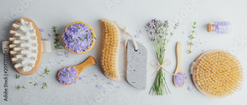 Fényképezés lavender bath salt spa set with brushes flowers and pumice