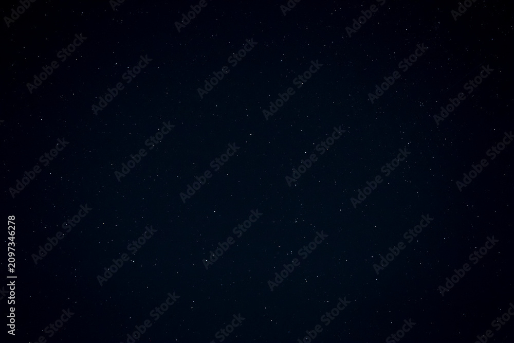 Fototapeta premium natural backdrop with shadowed edges: view on starry night sky