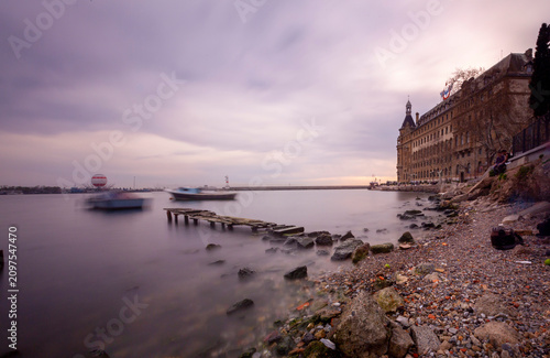 Quadro su tela Haydarpaşa train station and its surroundings